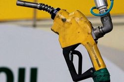 Ngày 25/4: Giá xăng dầu thế giới tăng nhẹ