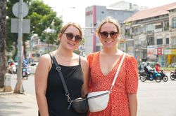 Khách Tây thay đổi lịch khám phá TP.HCM do nắng nóng
