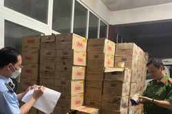 Phát hiện hơn 30.000 que kem Tràng Tiền làm bằng nguyên liệu 'hết date'