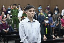 Tiến sỹ 'dạy làm giàu' bị tuyên tù chung thân