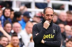 Tottenham sa thải HLV chỉ sau 4 trận
