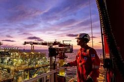 Nga tiến tới sản lượng 9,6 triệu thùng/ngày, bám sát kế hoạch cắt giảm năm 2023