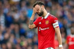 MU toát mồ hôi, Bruno Fernandes dính chấn thương mắt cá
