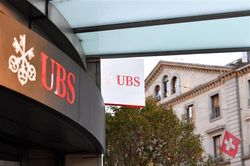 Ngân hàng UBS có thể hoàn tất vụ mua lại Credit Suisse trong quý 2