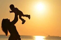 Cha mẹ làm được điều đơn giản này sẽ giúp con phát triển IQ và EQ