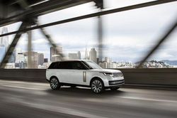 Jaguar Land Rover đầu tư 15 tỷ bảng Anh đầu tư cho xe điện, AI và xe tự lái