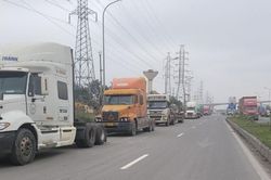 Doanh nghiệp vận tải gặp khó vì đăng kiểm