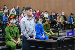 'Tiến sĩ dạy làm giàu' lừa đảo 576 tỷ đồng bị phạt tù chung thân
