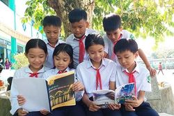 Lạ lùng việc học sinh vi phạm nội quy phải đọc sách, viết cảm nghĩ