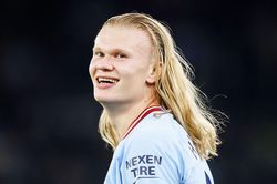 Haaland 'bung lụa' khi đi vào lịch sử Premier League