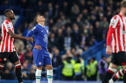 Ngoại hạng Anh đêm qua: Liverpool ngược dòng bản lĩnh, Chelsea chưa thể thắng với Lampard