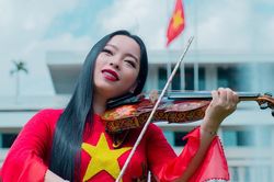 MV 'Đất nước trọn niềm vui' của nghệ sĩ Trịnh Minh Hiền