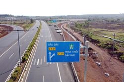 Hai tuyến cao tốc Bắc-Nam sắp khai trương dịp lễ 30/4