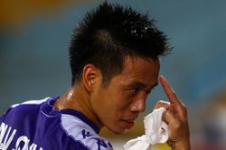 Có nên trả lại công bằng cho Văn Quyết?