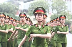 Bộ Công an lý giải việc tăng hạn tuổi phục vụ với nữ sĩ quan