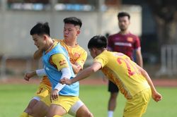 Trợ lý HLV Troussier yêu cầu U22 Việt Nam chơi bóng quyết liệt
