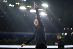 HLV Guardiola tiết lộ chiến thuật hủy diệt Arsenal