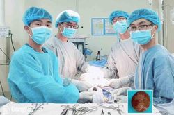 Phẫu thuật lấy sỏi bàng quang kích thước 6cm cho bệnh nhân 69 tuổi