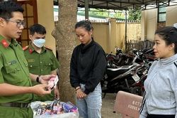 Lên mạng mua thuốc lá điện tử rồi bán cho học sinh thu lời