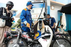 Giá xăng dầu hôm nay 27/4: Tiếp tục suy giảm do lo ngại suy thoái kinh tế
