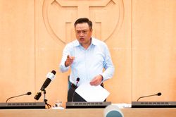 Chủ tịch Hà Nội Trần Sỹ Thanh yêu cầu thay thế cán bộ né tránh, đùn đẩy công việc