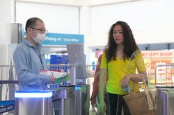 Không mở rộng thí điểm công nghệ nhận diện khuôn mặt tại sân bay
