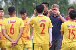 Đằng sau phản ứng nổi cáu của vị trợ lý, U22 Việt Nam thật sự phải dè chừng cả Lào?