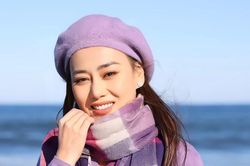 Phương Oanh lên đồ hàng hiệu bị chê, mặc đồ bộ của mẹ lại được khen tới tấp