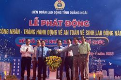 Quảng Ngãi: Trao 270 phần quà cho cho đoàn viên, công nhân, lao động