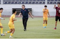 Sốt vé trận U22 Việt Nam - U22 Lào tại SEA Games