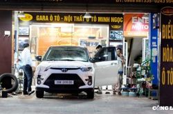 Lượng khách tăng gấp 2-3 lần, dịch vụ rửa ô tô hốt bạc ngày lễ