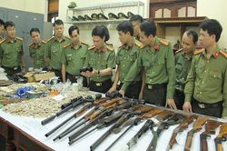 Triệt phá hai đường dây chế tạo, mua bán vũ khí, vật liệu nổ