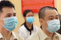 Diễn viên Hữu Tín bật khóc xin lỗi gia đình, bị VKS đề nghị 8,5 năm tù
