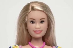 Ra mắt búp bê Barbie mắc hội chứng Down
