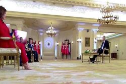Tổng thống Thổ Nhĩ Kỳ trở ốm ngay trên sóng truyền hình