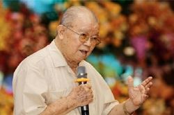 Vị giáo sư cây lúa hiến kế giải bài toán 'được mùa rớt giá'