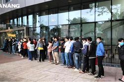 Bưu điện tiếp nhận thủ tục cấp phiếu lý lịch tư pháp và chuyển phát đến nhà cho người dân