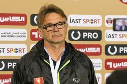 HLV Philippe Troussier: Chúng tôi đang rất nóng lòng thể hiện