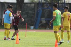 HLV Trần Công Minh: 'Hy vọng U22 Việt Nam đầu xuôi, đuôi lọt'