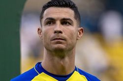 Tin nóng bóng đá tối 29/4: Ronaldo đạt cột mốc quan trọng, Sterling tiết lộ lo lắng khi ở Chelsea