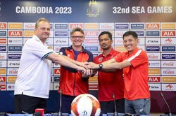 HLV Philippe Troussier háo hức trước trận ra quân gặp Lào