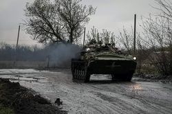 Khả năng Ukraine chuyển khí tài vượt sông Dnepr