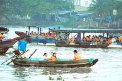 Phạt chủ tàu vì 'chặt chém' khách du lịch thăm chợ nổi Cái Răng