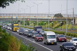 Ùn tắc kéo dài tại điểm cuối cao tốc TP Hồ Chí Minh - Long Thành - Dầu Giây