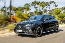 Mercedes-Benz moi tiền khách hàng từ dịch vụ tăng mã lực cho xe điện