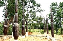 Độc đáo ngôi nhà được dựng bằng vỏ bom