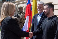 Ukraine đón cùng lúc 2 tổng thống, 7 ngoại trưởng châu Âu