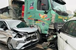 Tai nạn liên hoàn, đường Vành đai 3 trên cao ùn tắc kéo dài
