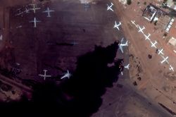 Cựu thủ tướng Sudan cảnh báo về 'cơn ác mộng của thế giới'