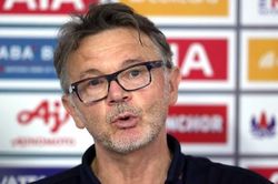HLV Troussier: 'Đôi khi chúng ta cần những chiến thắng ngay cả khi chơi không tốt'